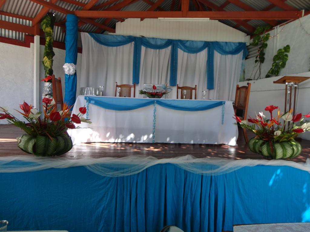 Classique International In Dominica Marigot Bagian luar foto